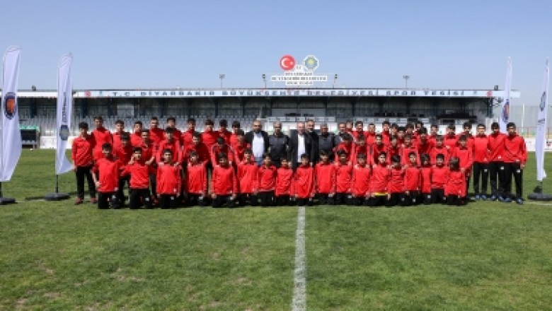 Genç yetenekler Büyükşehir Belediyespor Kulübüne kazandırıldı