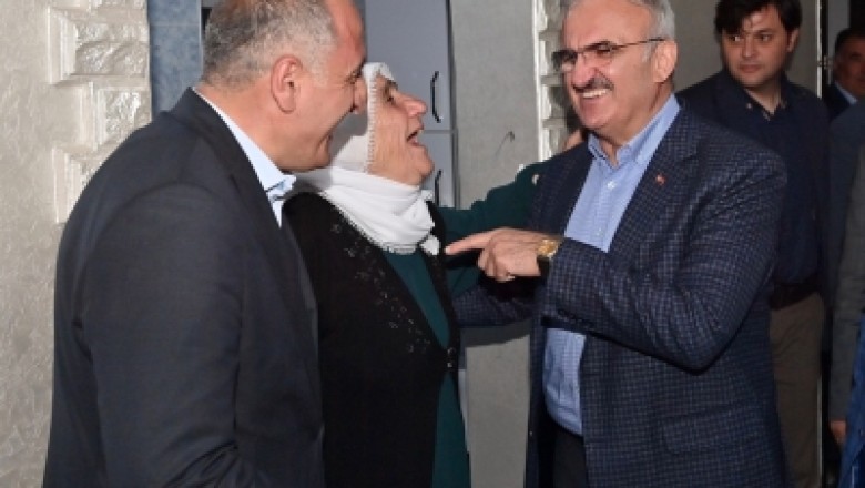 Karaloğlu Sarılar mahallesi sakinlerinin iftarına misafir oldu