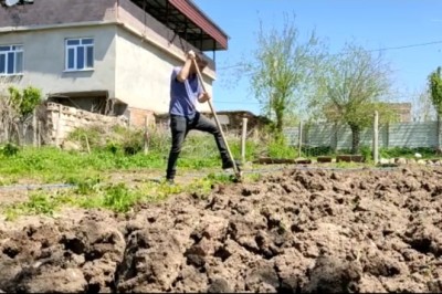 Diyarbakır köyünden bahçe hazırlığı